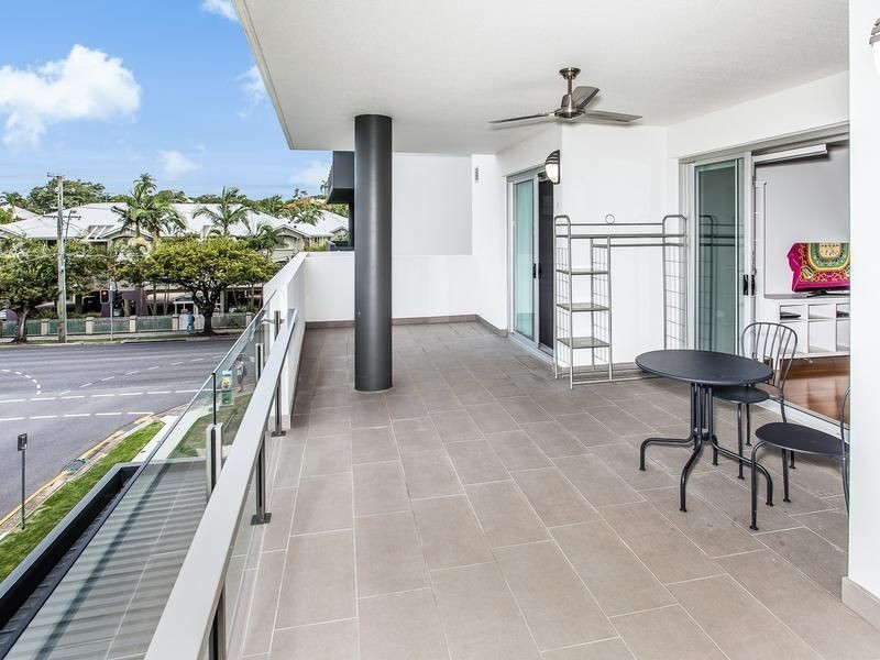 7/2 Laurence Street, St Lucia QLD 4067