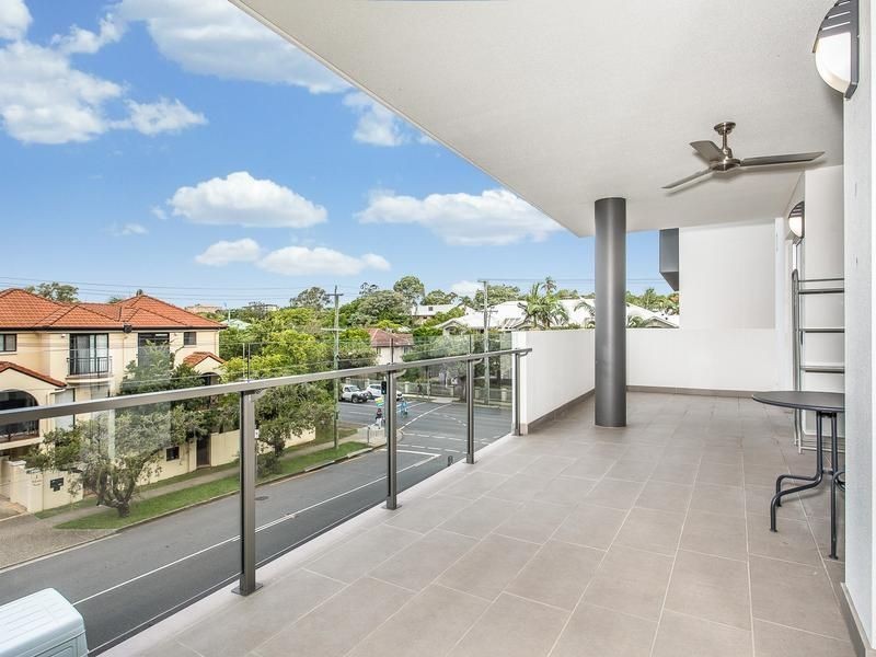 7/2 Laurence Street, St Lucia QLD 4067