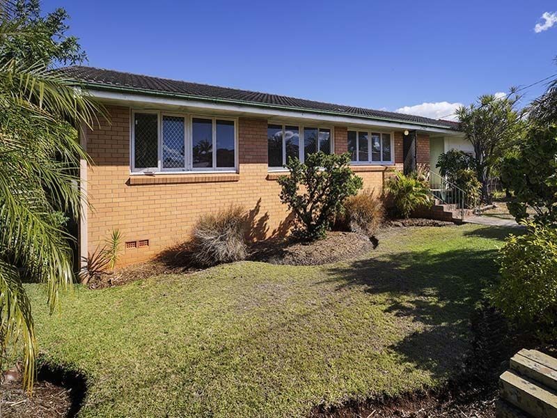 12 Rotary Crescent, Redcliffe QLD 4020