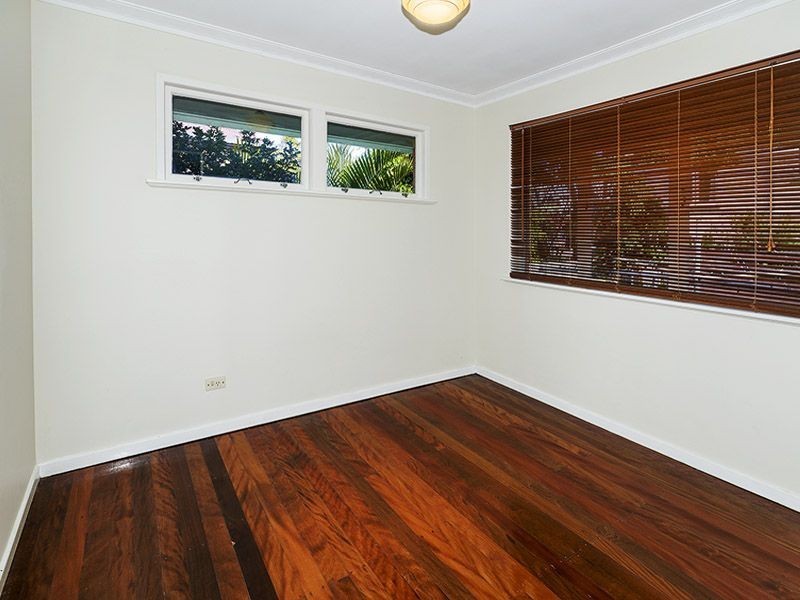 12 Rotary Crescent, Redcliffe QLD 4020
