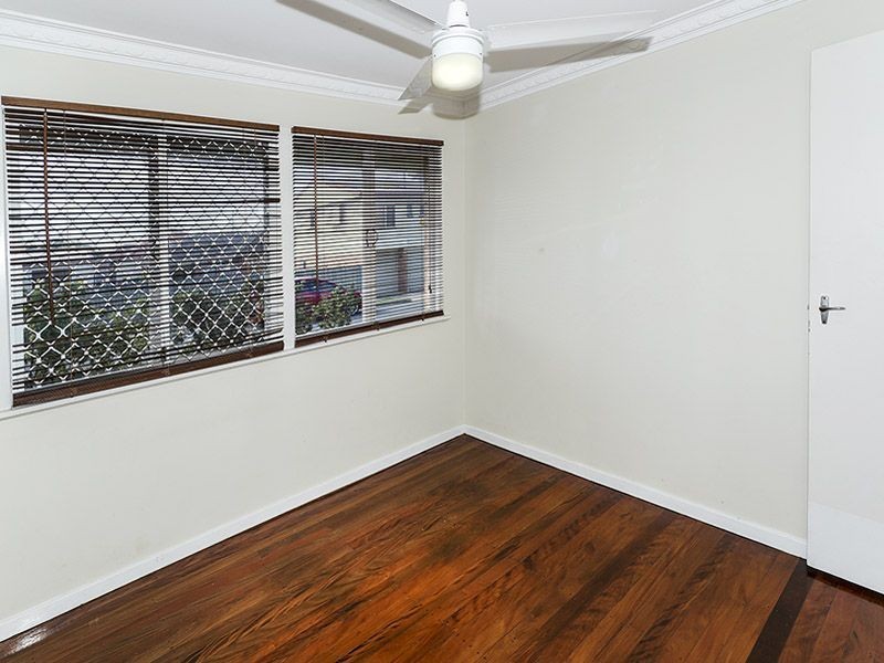 12 Rotary Crescent, Redcliffe QLD 4020