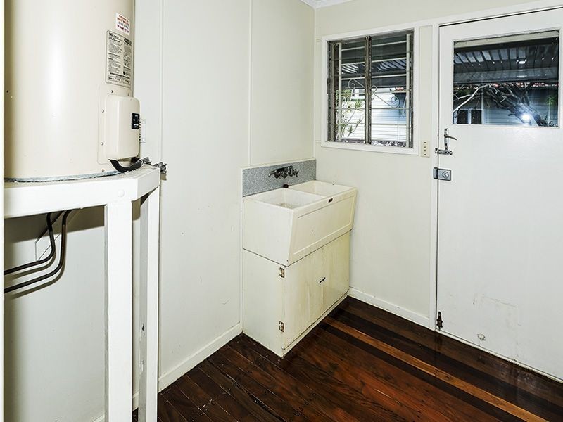 12 Rotary Crescent, Redcliffe QLD 4020