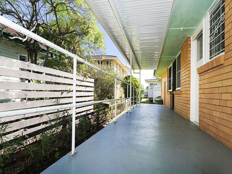 12 Rotary Crescent, Redcliffe QLD 4020