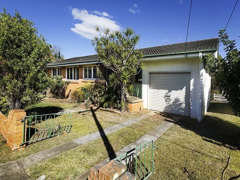 12 Rotary Crescent, Redcliffe QLD 4020