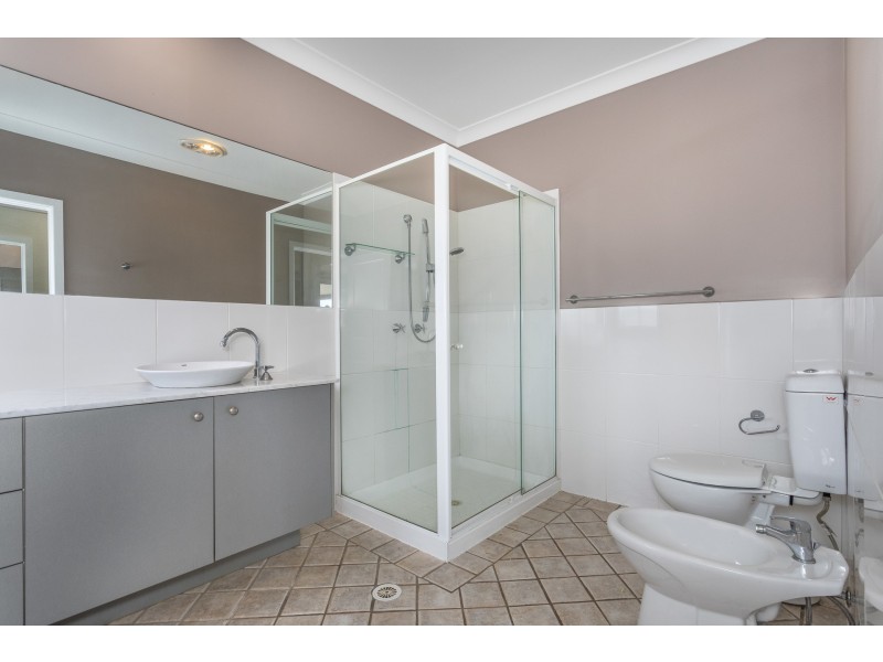 43 James Street, Scarborough QLD 4020