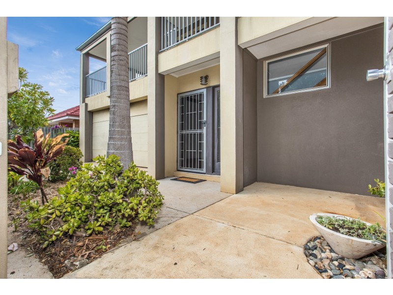 43 James Street, Scarborough QLD 4020