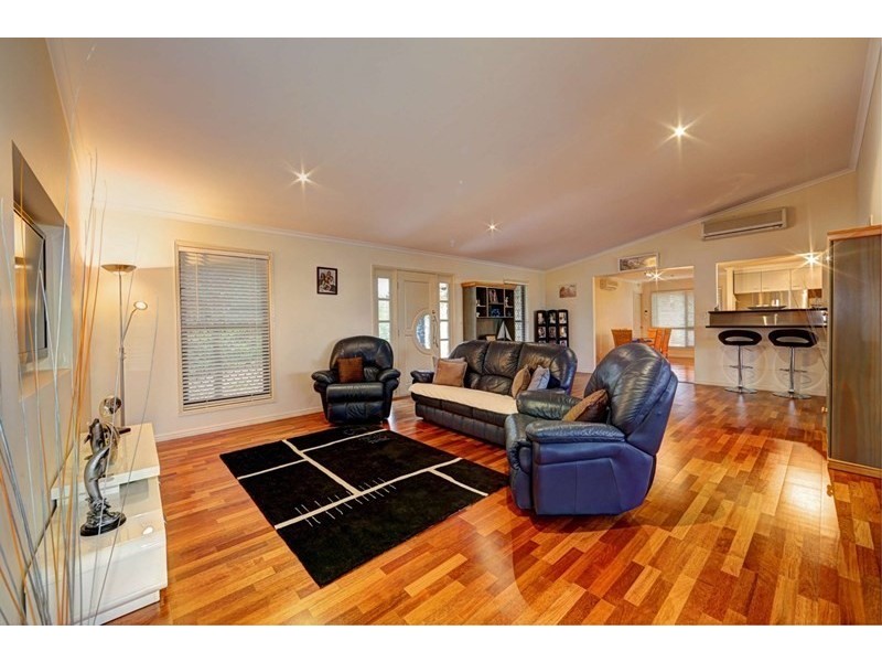 13 Slalom Crescent, Branyan QLD 4670