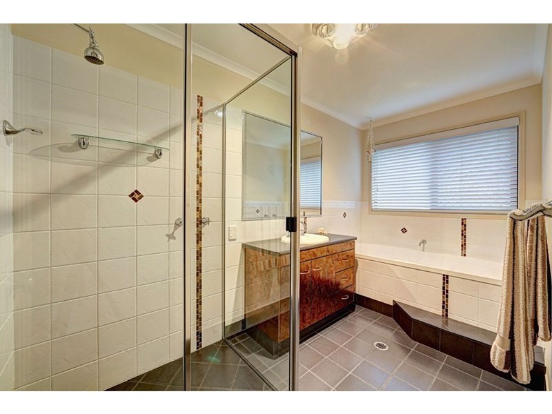 13 Slalom Crescent, Branyan QLD 4670