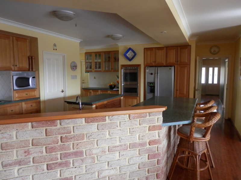 6 Rangeview Place, Canning Vale WA 6155