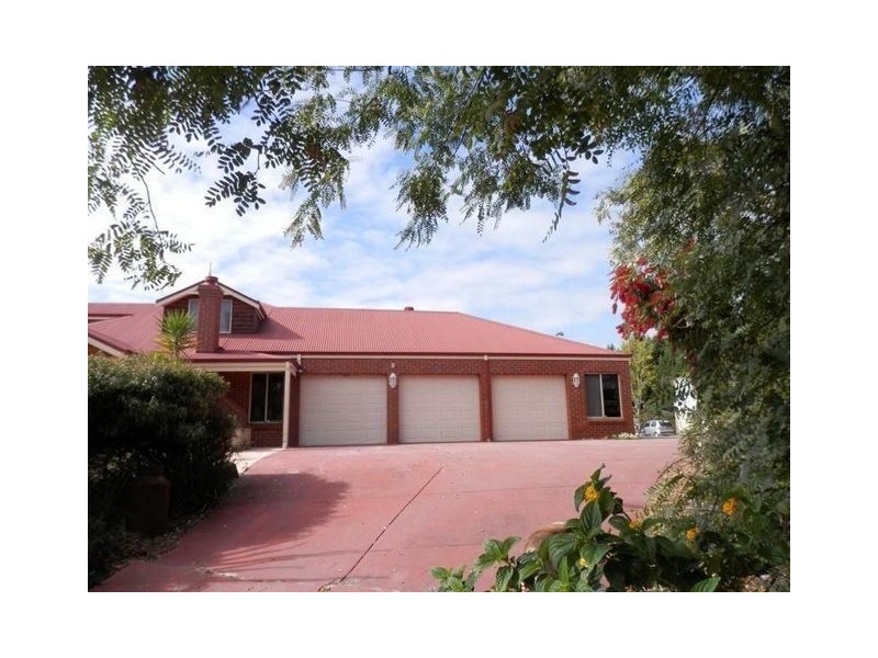 6 Rangeview Place, Canning Vale WA 6155