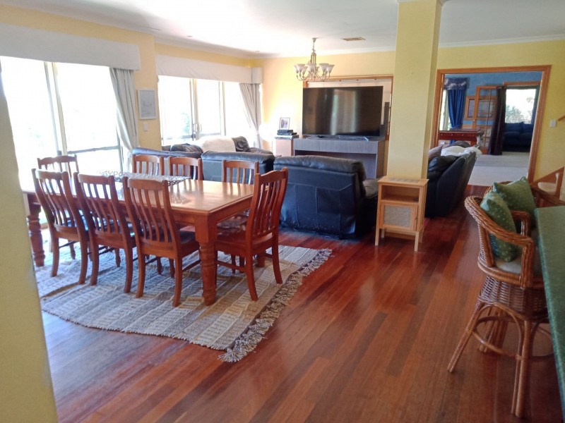 6 Rangeview Place, Canning Vale WA 6155