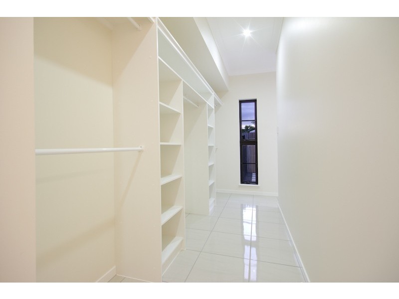 11 Galena Chase, Trinity Park QLD 4879