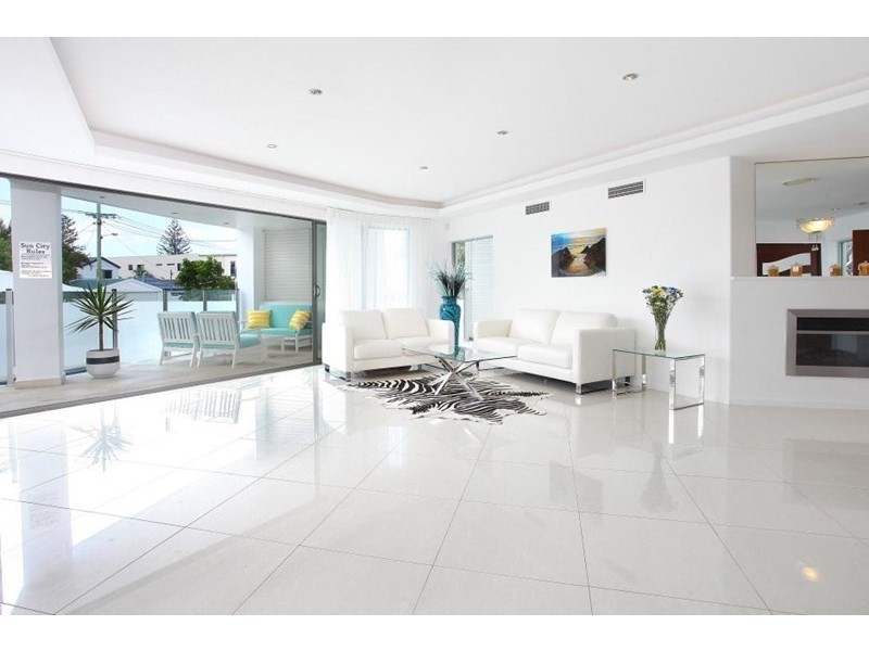 1/44 Tamborine Street, Mermaid Beach QLD 4218