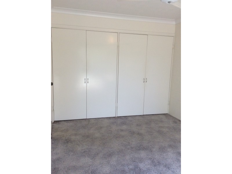 Pimlico QLD 4812
