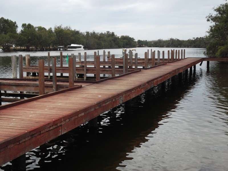 23 foreshore cove ON THE RIVER, South Yunderup WA 6208