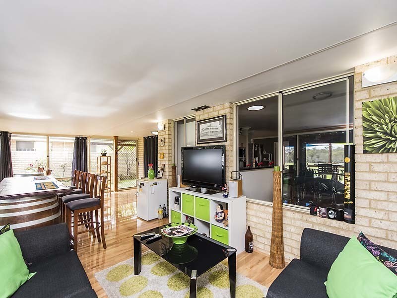 23 foreshore cove ON THE RIVER, South Yunderup WA 6208