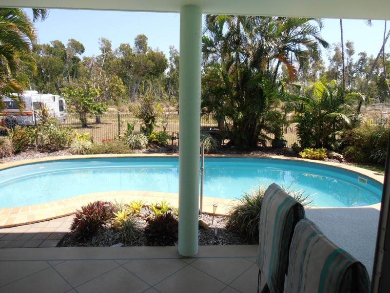 67 Taylor Street, Tully Heads QLD 4854