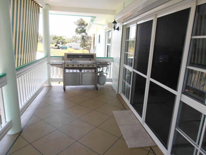 67 Taylor Street, Tully Heads QLD 4854