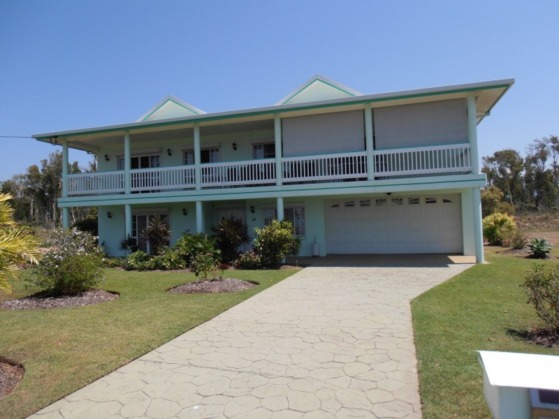 67 Taylor Street, Tully Heads QLD 4854