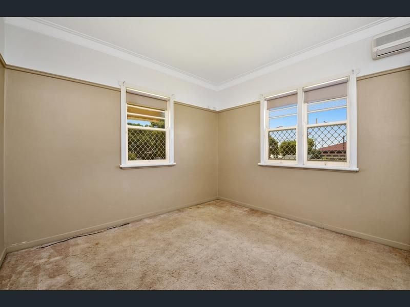 2 Ranfurly, Newtown QLD 4350