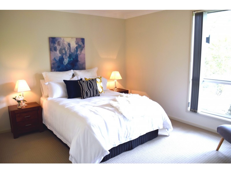 2 Agincourt Cresent, Valentine NSW 2280