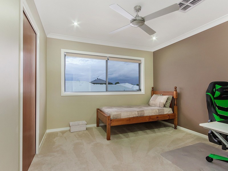 33 Birkdale Circuit, North Lakes QLD 4509