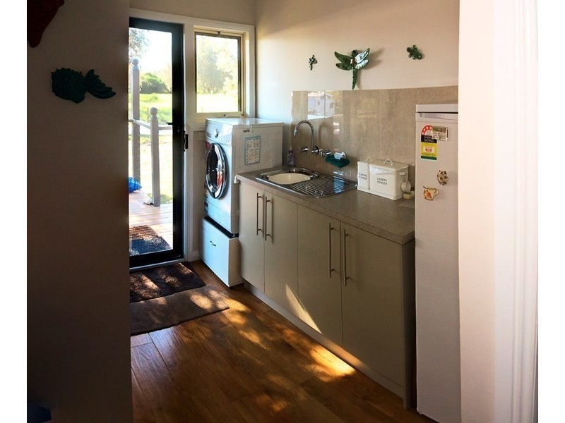 19 Mandalay Drive, The Honeysuckles VIC 3851
