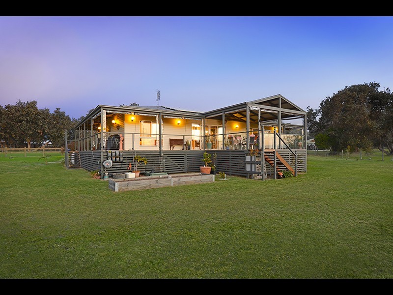 19 Mandalay Drive, The Honeysuckles VIC 3851