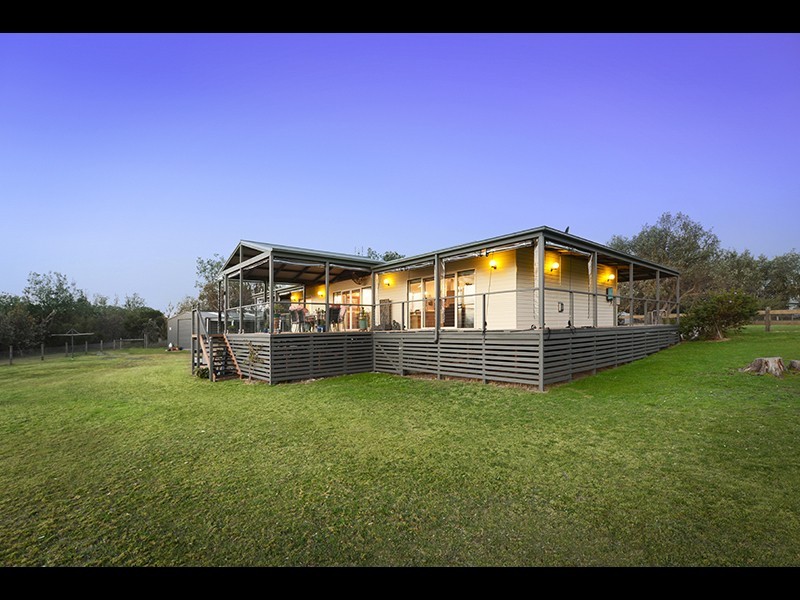19 Mandalay Drive, The Honeysuckles VIC 3851