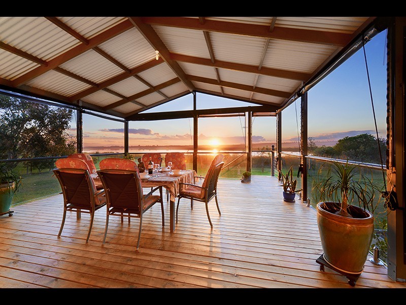 19 Mandalay Drive, The Honeysuckles VIC 3851