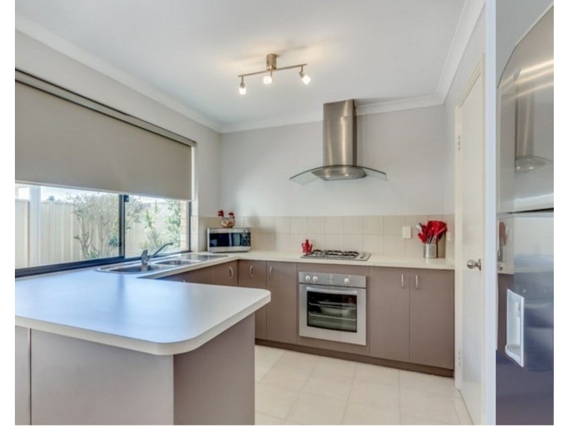 13/59 Third Avenue, Kelmscott WA 6111