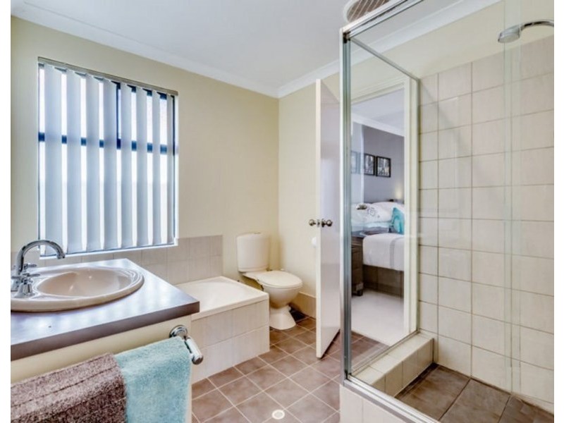 13/59 Third Avenue, Kelmscott WA 6111