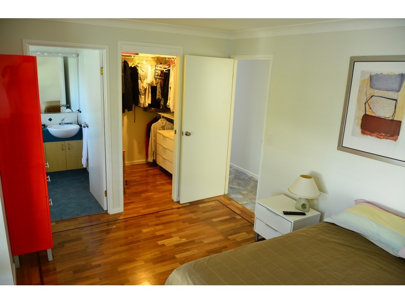 2 Monte Vista Court, Broadbeach Waters QLD 4218