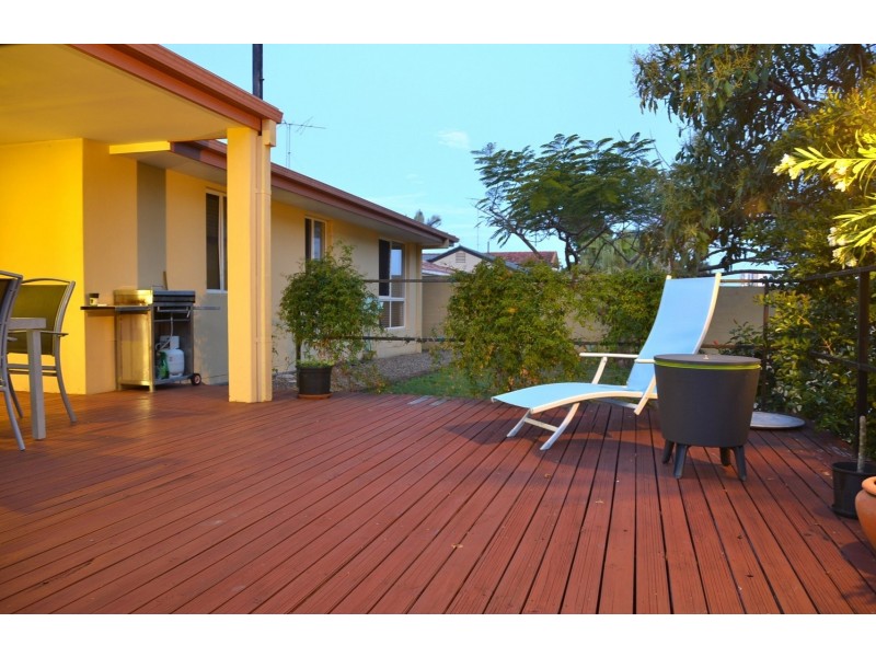 2 Monte Vista Court, Broadbeach Waters QLD 4218