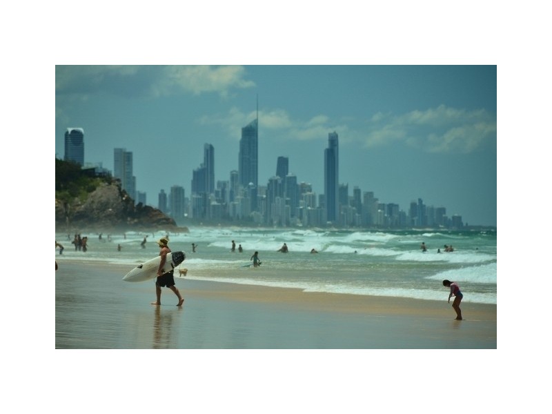 2 Monte Vista Court, Broadbeach Waters QLD 4218