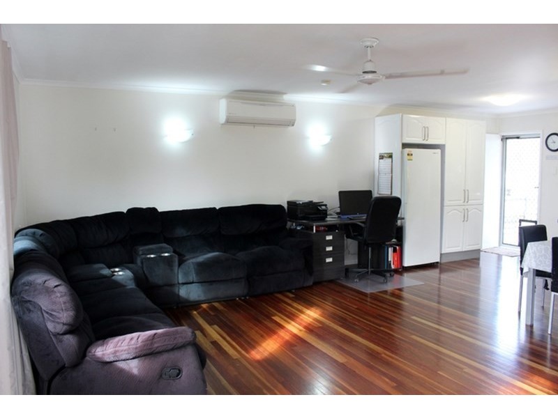 9 Marcus Street, Rasmussen QLD 4815