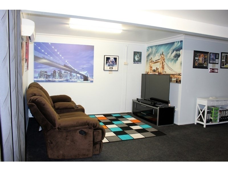 9 Marcus Street, Rasmussen QLD 4815