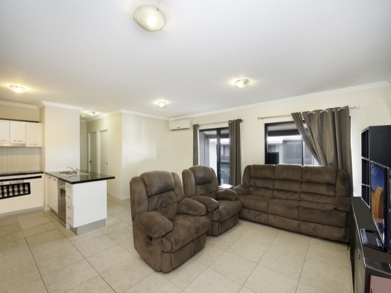 26/321 Angus Smith Drive, Douglas QLD 4814