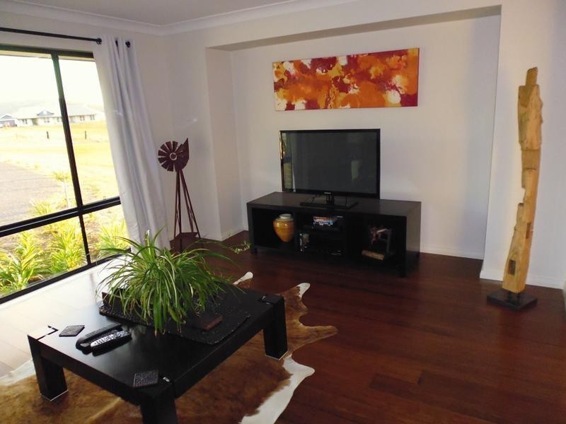 8 Lighthorse Parade, Glenbawn NSW 2337