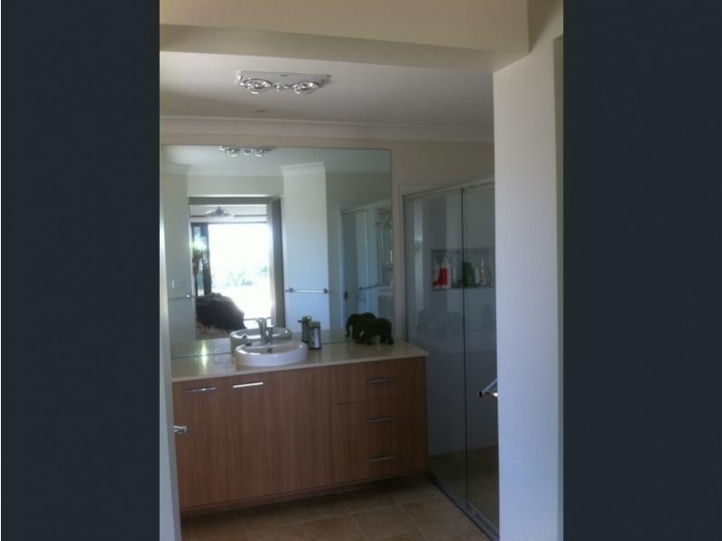 8 Lighthorse Parade, Glenbawn NSW 2337
