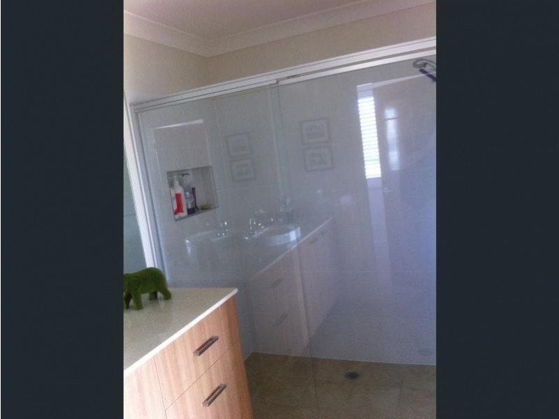 8 Lighthorse Parade, Glenbawn NSW 2337