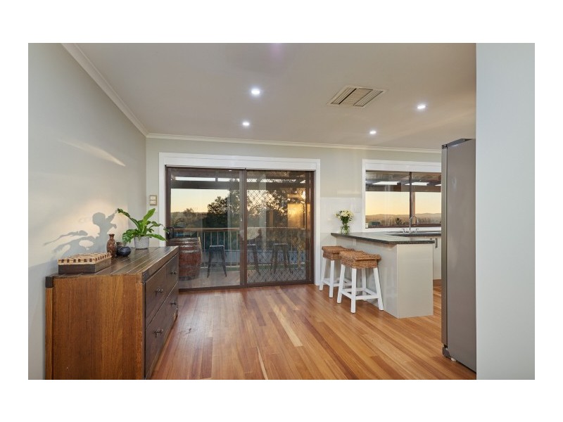 6 Lincoln Avenue, Tolland NSW 2650