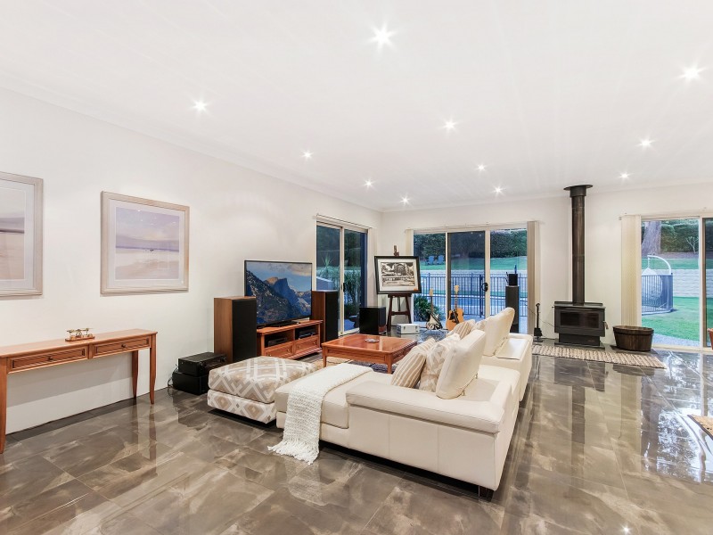 21 Howard Hughes Court, Maudsland QLD 4210