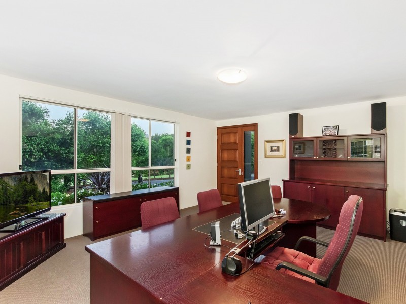 21 Howard Hughes Court, Maudsland QLD 4210