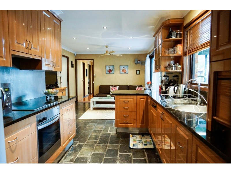 1 Clay Place, Eagle Vale NSW 2558