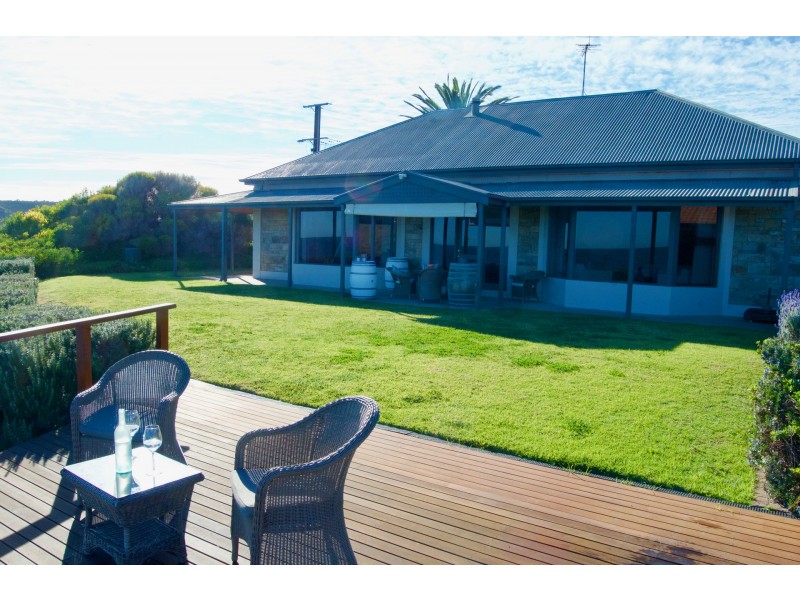 1 River Parade, Hallett Cove SA 5158