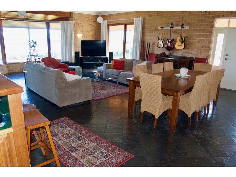 1 River Parade, Hallett Cove SA 5158