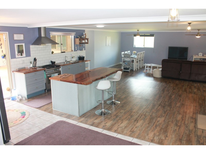 5897 Harvey Quindanning Road, Quindanning WA 6391
