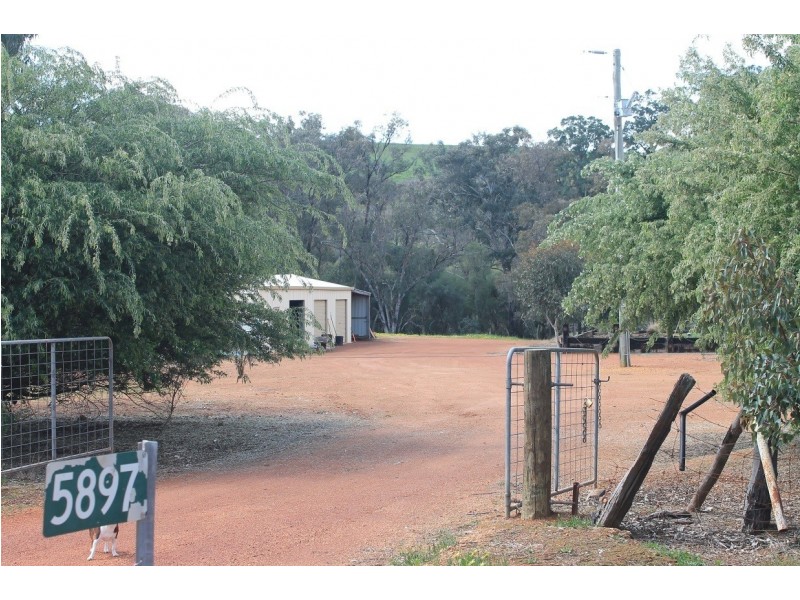 5897 Harvey Quindanning Road, Quindanning WA 6391