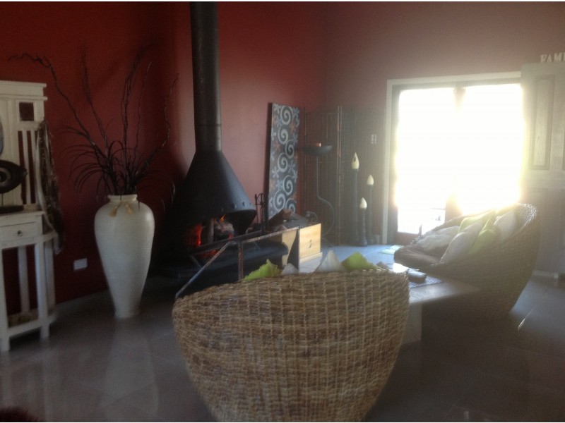 11 Ahern Ln, Pratten QLD 4370